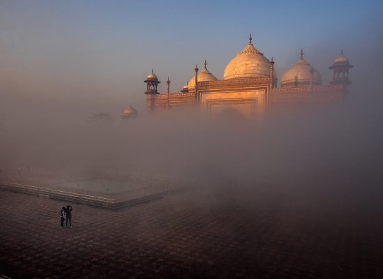 Photo of the Taj Mahal shrouded in clouds